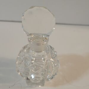 Crystal Glass Perfume Bottle READ